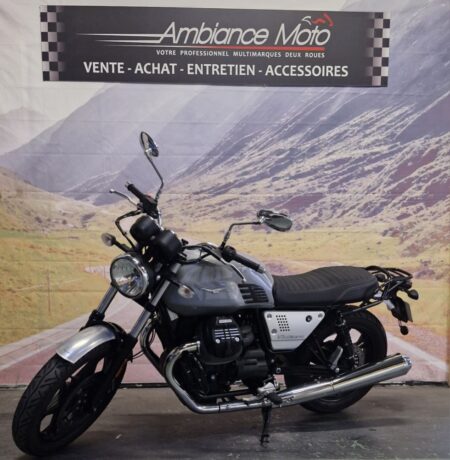 Moto Guzzi V7 Milano